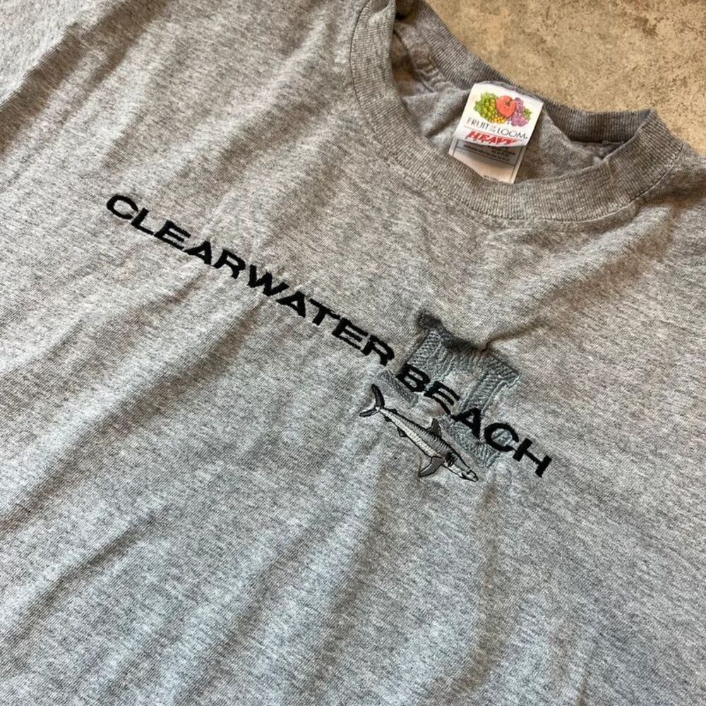 Vintage Clearwater Beach Florida Embroidered Shark T-Shirt size M